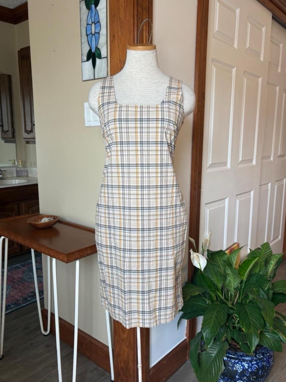 Vintage 2000s Plaid Square-Neck Sleeveless Dress in Cream and Tan